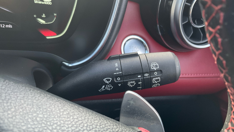 MG Hs 1.5 T-GDI Exclusive 5dr DCT Petrol Hatchback